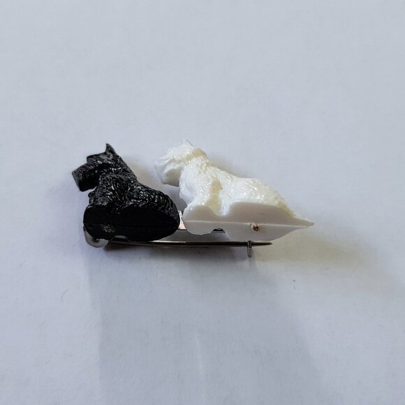 Vintage Scottie Dogs Brooch Black & White Plastic Pin Made in Britain - Picture 2 of 9